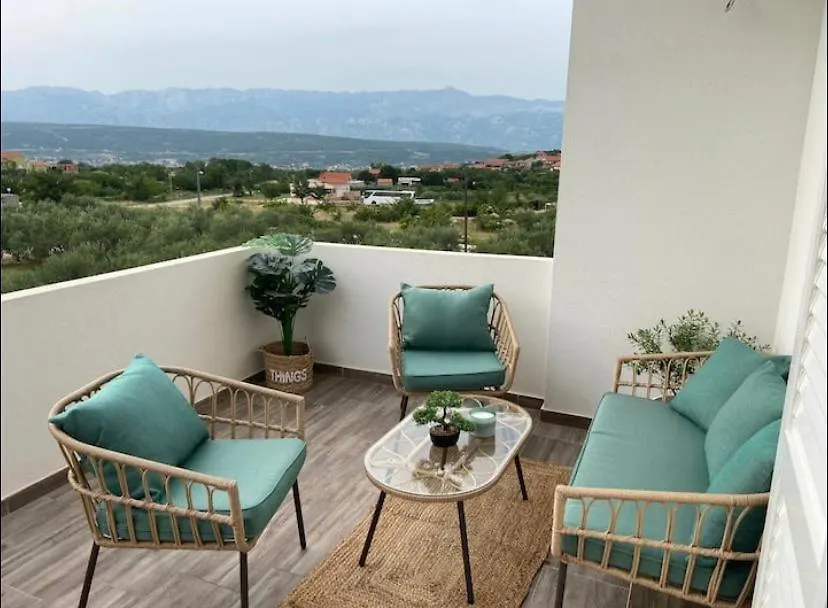 Luxury Penthouse With Jacuzzi Apartment Podgradina
